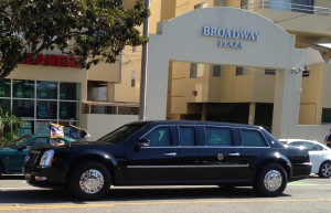 10/09/14 President Obama arrives in Sant Monica